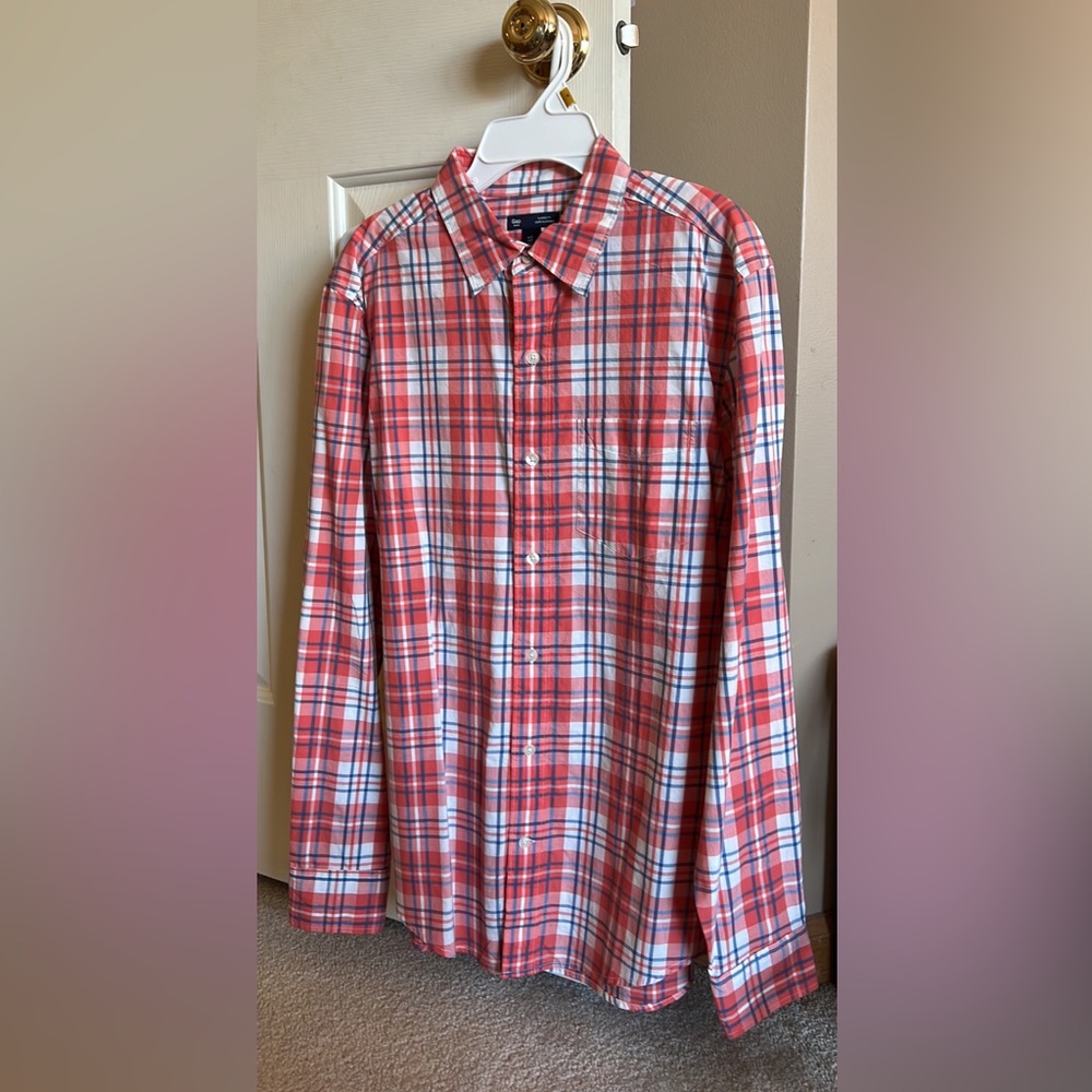 Gap Men’s Button Down Shirt